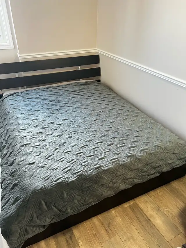 Queen 25lb Hush Weighted Blanket  in Bedding in Calgary - Image 2