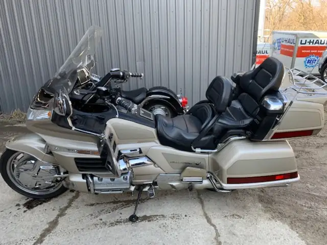 Honda Goldwing GL 1500 - 1998 in Touring in Gatineau - Image 8