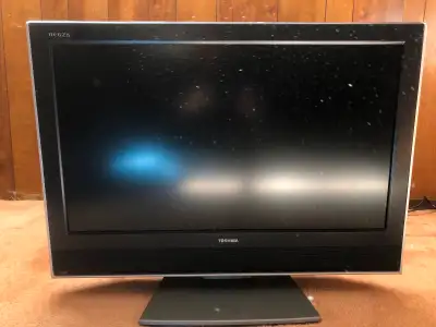 Toshiba 32HL86 is a 32-inch TV featuring vibrant visuals and reliable performance, for enhanced view...