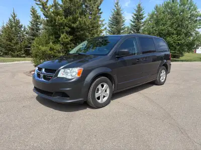 This 2012 Dodge Grand Caravan SXT is in very clean, well maintained condition. It comes equipped wit...