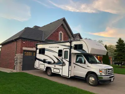 2021 Forest River Forester Model 2151 LE. 64400 Kms and in great shape. 465 watts of Solar , upgrade...