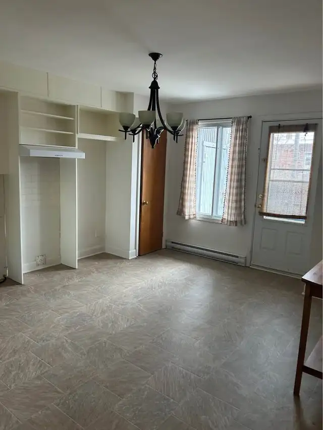 Appartment for rent/ logement a louer