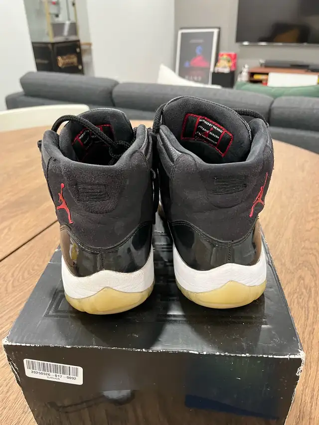 Jordan 11 72-10 Size 9.5  in Men's Shoes in Oshawa / Durham Region - Image 6