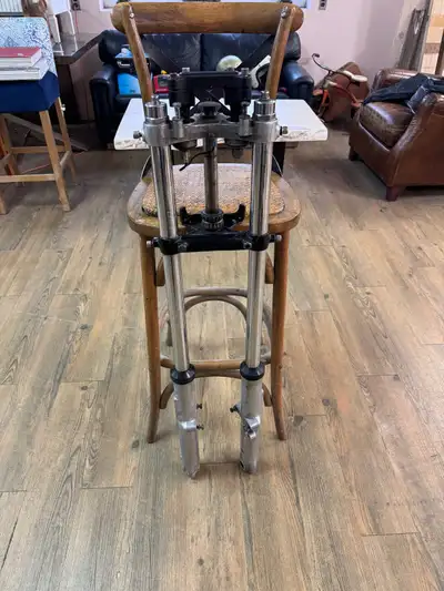 1975 Harley Davidson fx superglide frontend, 6 over. Pick up at cityview drive Etobicoke