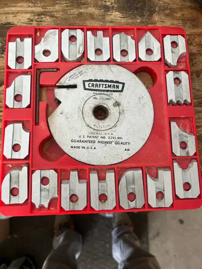 4 Assorted circular saw blades for sale 7”, 5/8” inch arbor excellent condition Asking $40 each