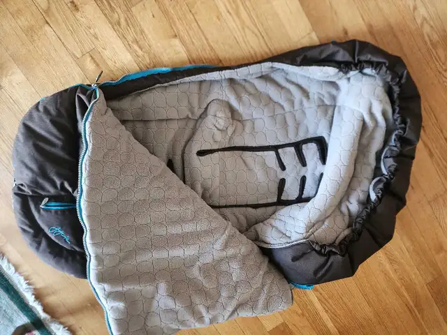 Stroller sleeping bag in Strollers, Carriers & Car Seats in Ottawa - Image 3