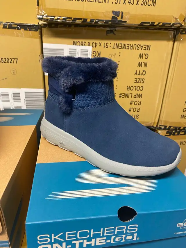 Warehouse Wholsale winter boots $19 in Men's Shoes in City of Montréal - Image 5