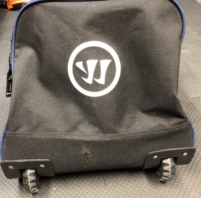 Hockey Bag With Wheels in Hockey in Fredericton - Image 2