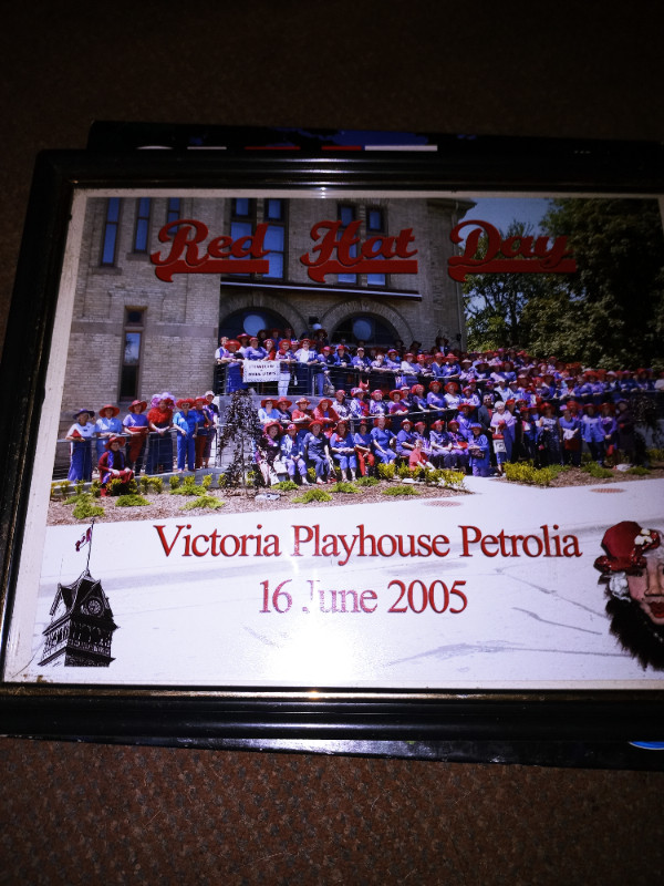 RED HAT DAY PETROLIA PLAYHOUSE  2005 PICTURE in Arts & Collectibles in Sarnia - Image 2
