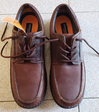 MEN'S SHOES 10 1/2 (NEW) - CHAUSSEURS HOMMES 10 1/2 (NEUF)