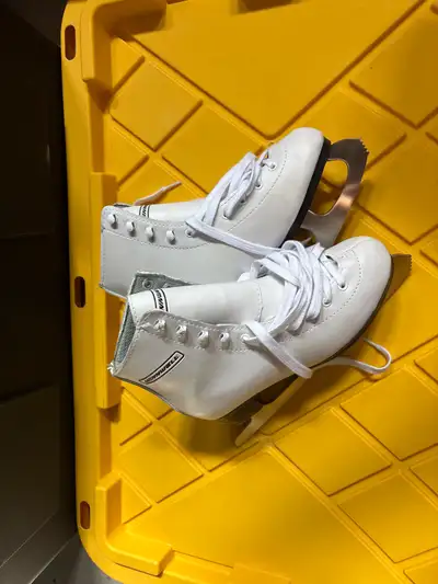 Figure Skates - Size 5, View more