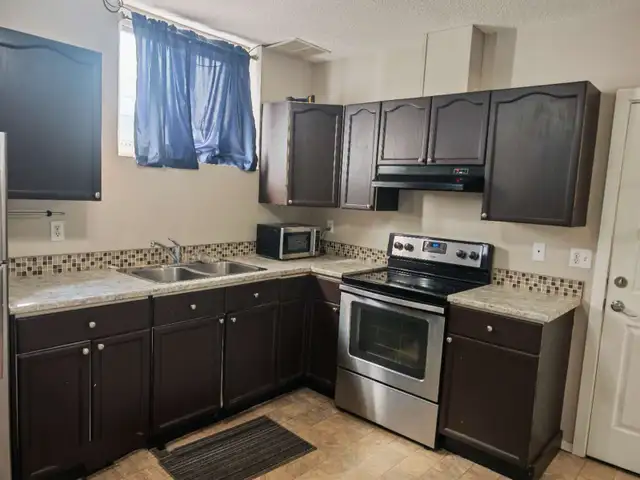 ONE Bdrm in Great Location by Allendale community Close to U A
