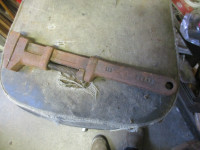 OLD VINTAGE GRAY CANADA PIPE WRENCH HAND TOOL $5. PLUMBING