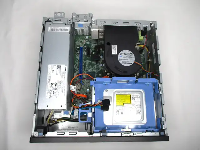 Dell Optiplex 3050 SFF Computer i5-6500 3.2Ghz 8GB 256GB SSD DVD in Desktop Computers in City of Toronto - Image 5