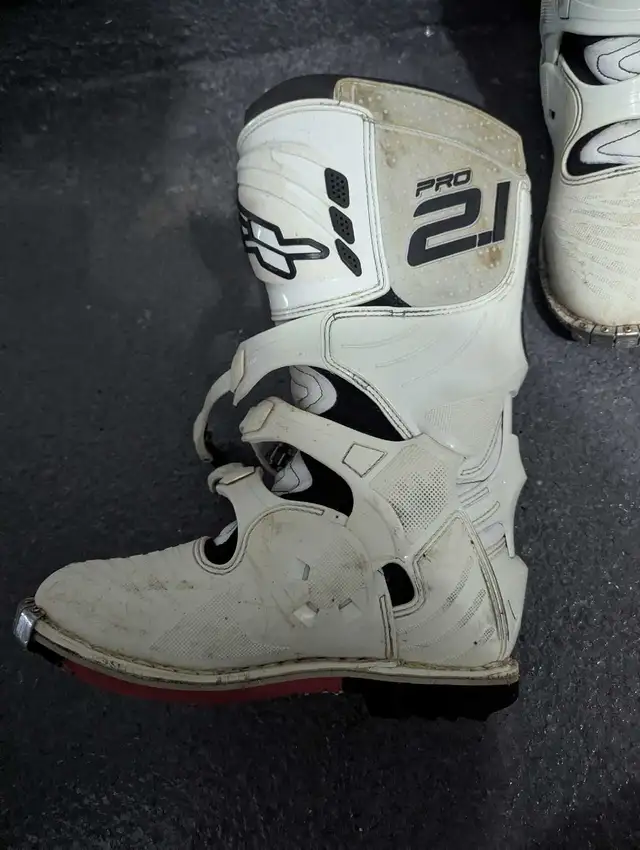 dirt bike boots size 8.5 in Dirt Bikes & Motocross in Ottawa - Image 2