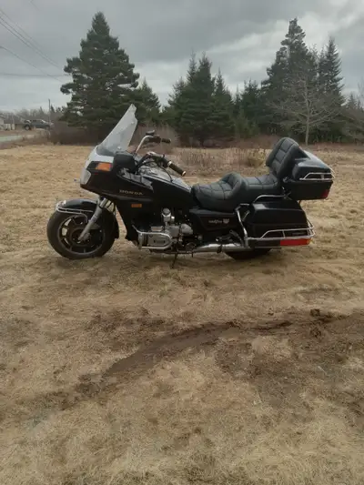 1984 Honda Goldwing Interstate 58000 Multicolor paint Reinforced trunk New battery New oil and filte...