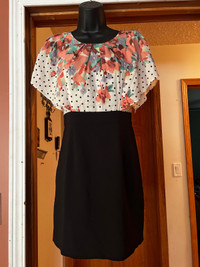 PRE-LOVED DRESS SIZE SMALL