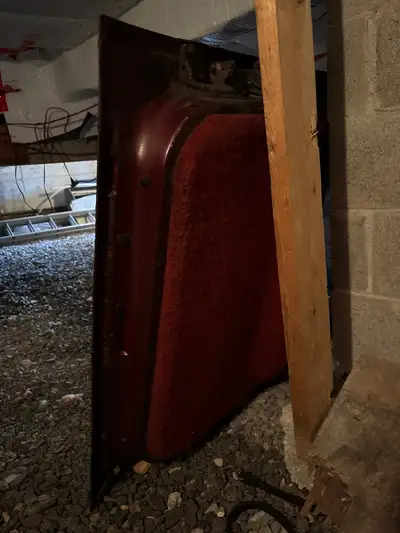 1994 chev suburban rear side doors complete left side door bottom lip is bad$150,right door is good...