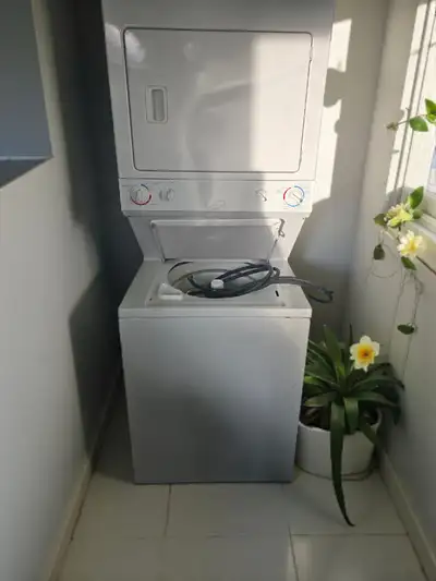 FREE DELIVERY!! Perfectly Working Frigidaire stackable washer and dryer $600 This is a Frigidaire st...