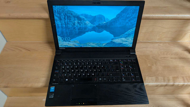 laptop Toshiba 8 GB, 256 GB SSD dans Portables  à Longueuil/Rive Sud