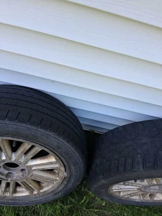 Set of four Chrysler 17 "wheels in Tires & Rims in Annapolis Valley - Image 3