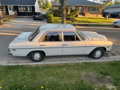 Manual transmission, 4 spd coloumn shift gas engine, runs and drives.
