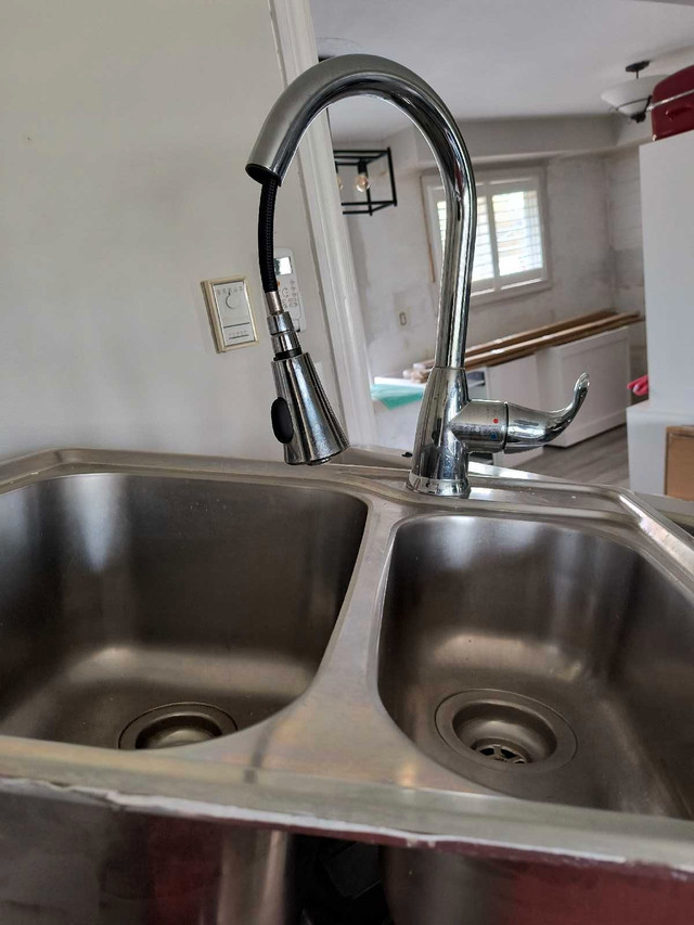 Blanco stainless steel sink and faucet  in Other in Trenton - Image 2