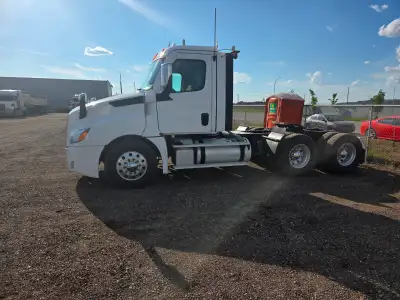 Heavy spec 2022 Freightliner Cascadia. DD16 530hp, DT heavy duty 12spd auto trans with Performance P...