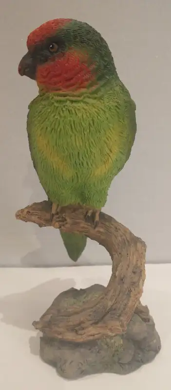 Musk Lorikeet, 6.75 inches tall Handpainted on resin-china, made in Australia, certificate included...
