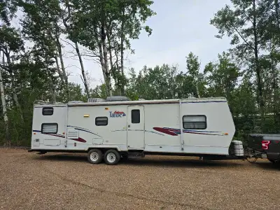 2002 Travel Trailer 30MS A/C Sleeps 8 Bunk beds Couch converts to bed Table converts to bed Dual 30l...