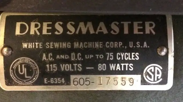1956 Dressmaster Rotary Sewing Machine/Stand Vintage White Brand in Hobbies & Crafts in Oakville / Halton Region - Image 6