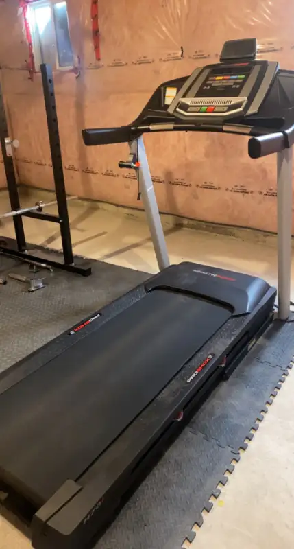 Treadmill in Exercise Equipment in Ottawa - Image 3