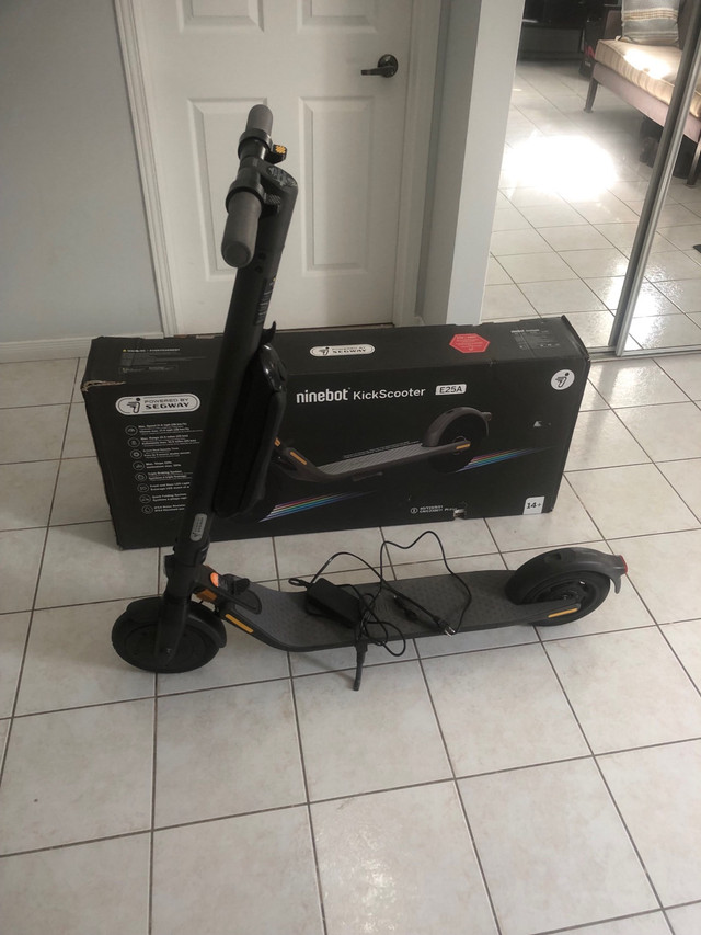 Segway-Ninebot E25A + Ext. Battery + Charger + Box Almost New  in Scooters & Pocket Bikes in Mississauga / Peel Region - Image 2