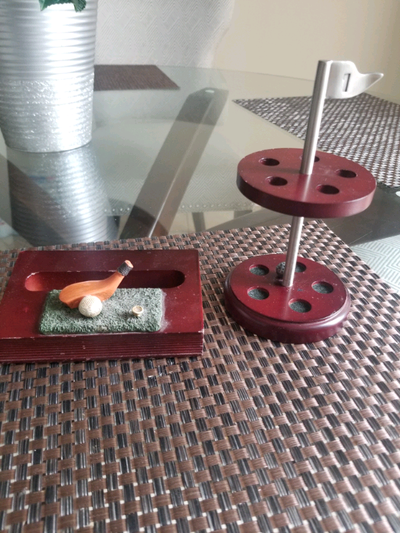 Desk top items, View more