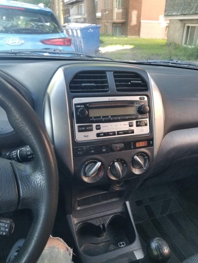 Toyota RAV4 2005 — photo 3