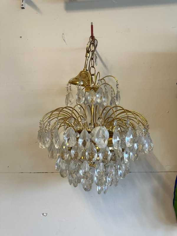 chandelier set of 4 in golden color in Indoor Lighting & Fans in Mississauga / Peel Region - Image 3