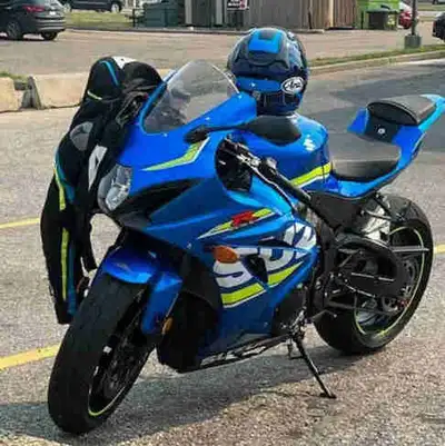 2017 GSXR 1 000 30 577 KMS ABS / TRACTION CONTROL AKRAPOVIC EXHAUST FENDER ELIMINATOR ALWAYS DEALER...