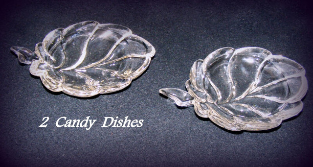 2 clear glass candy dishes, leaf shape, 10 x 15 cm, like new in Kitchen & Dining Wares in City of Toronto