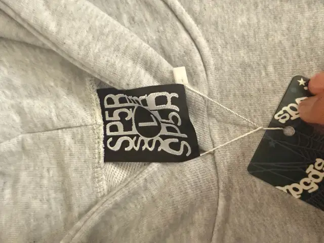 Sp5der Hoodie Rep same details in Kids & Youth in Markham / York Region - Image 5