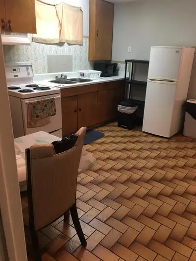 1 full private bedroom unit on ground floor