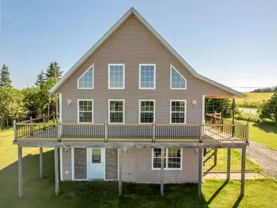 Long-Term Furnished Rental – 4 Bed / 3 Bath Home on a gorgeous waterview lot in South Rustico, PE: A...