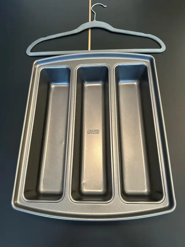 Chicago Metallic Triple Loaf Pan