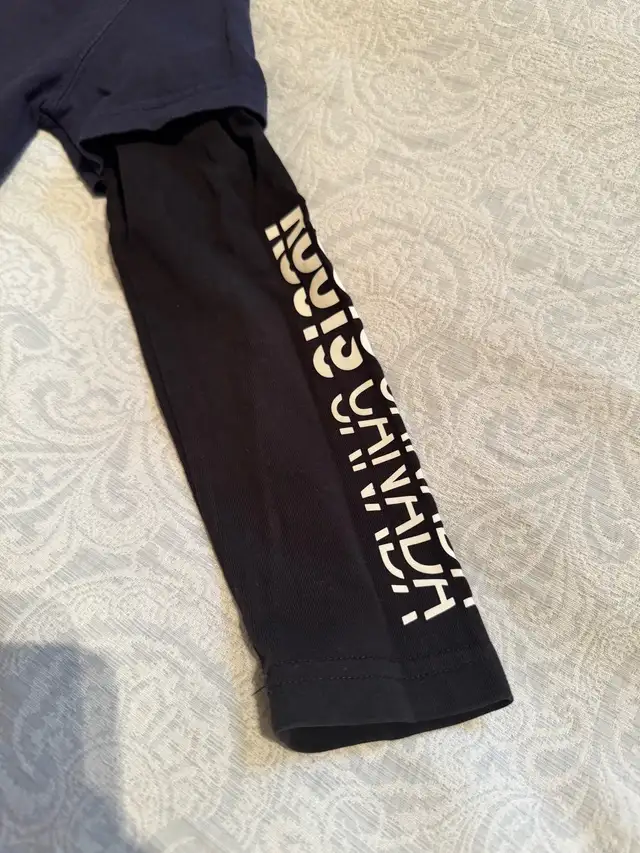 Roots boys small navy blue illusion tee LS with black sleeves in Kids & Youth in Windsor Region - Image 8