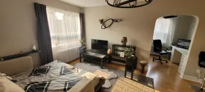 SHORT TERM SUBLEASE  BACHELOR APPARTMENT SEPT 4TH-OCT 6TH $1598