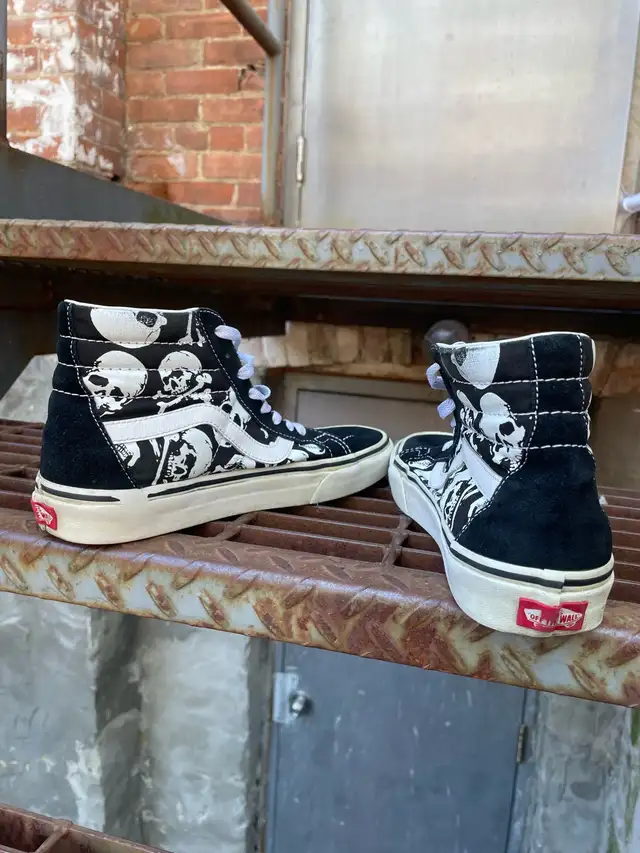 Vans Sk8-Hi Men’s size 8 in Men's Shoes in Kitchener / Waterloo - Image 10