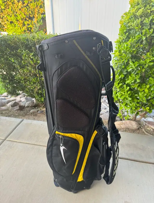 Nike LIVESTRONG Golf stand bag in Golf in Belleville - Image 8