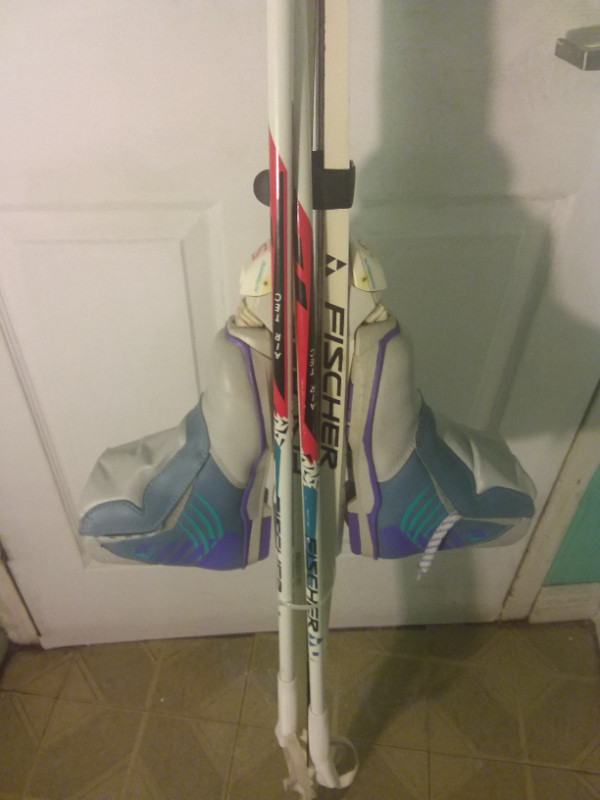 CROSS COUNTRY COMPLETE, SKIS , BOOTS, POLES in Ski in Mississauga / Peel Region - Image 2