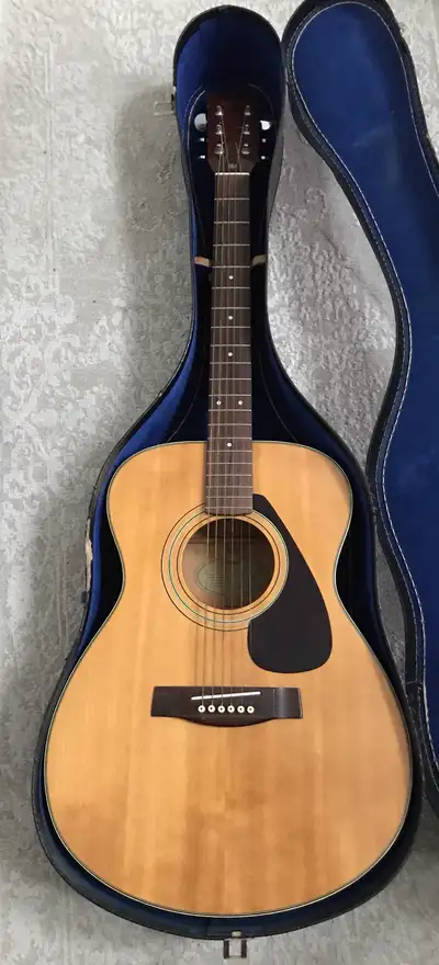 Vintage 1980’s Yamaha FG-330 Guitar with hard case, View more