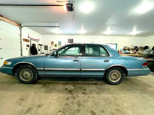 1992 Mercury Grand Marquis LS in Cars & Trucks in Williams Lake - Image 3