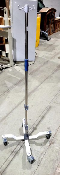 IV POLE weighted base with brakes, hospital grade Fisher Paykel
